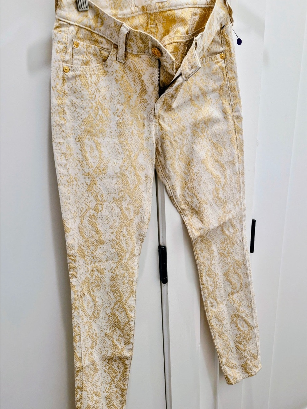 These 7 for all mankind pants size 23
